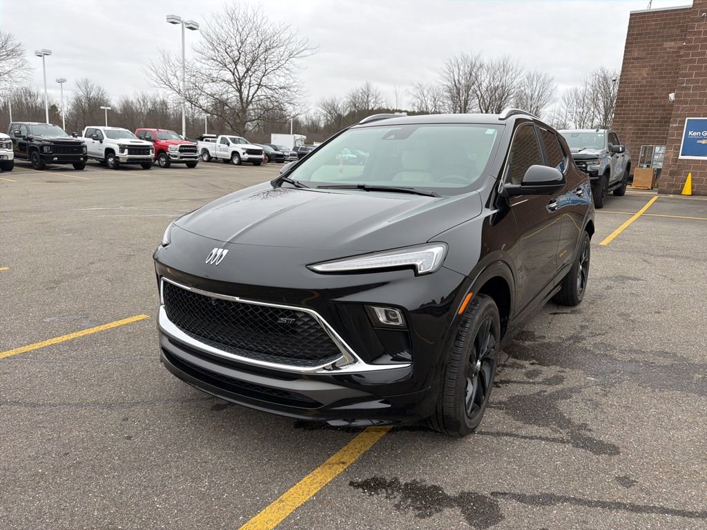 Used 2024 Buick Encore GX Sport Touring w/ Advanced Technology Package image 4