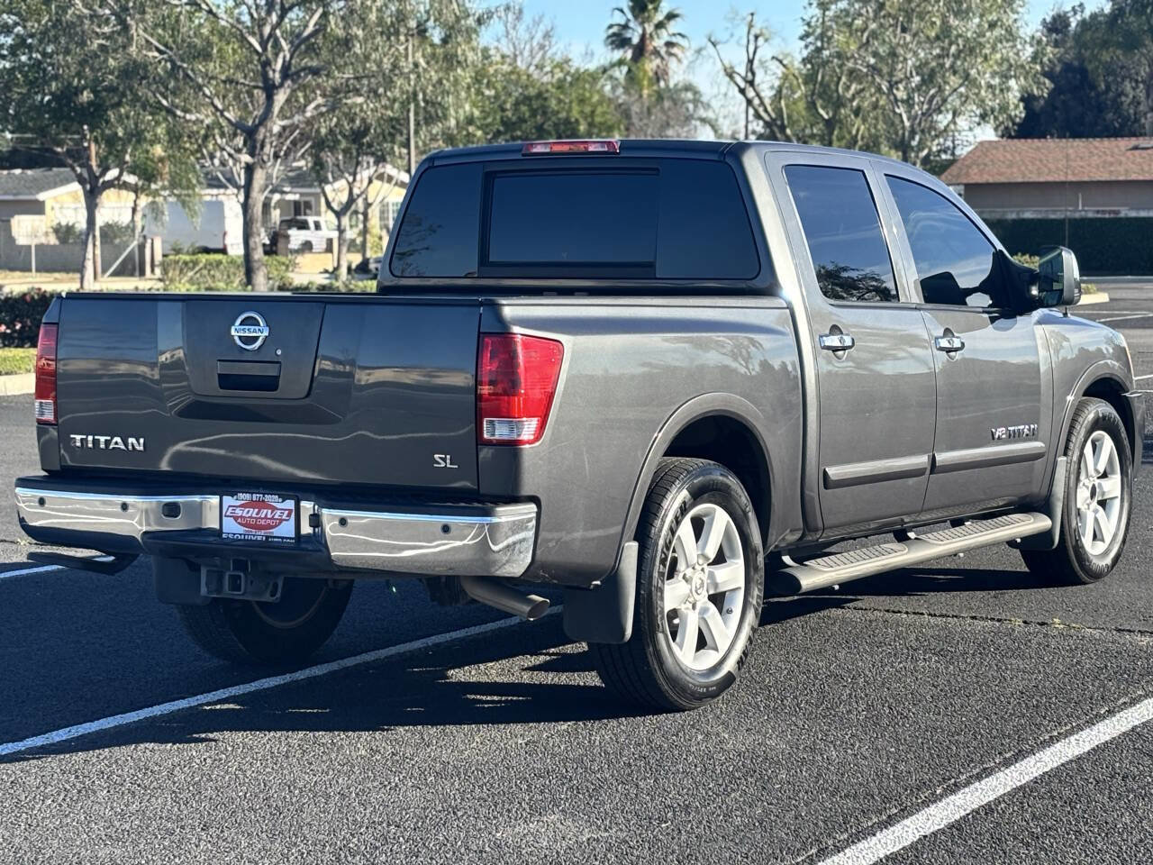 Used 2012 Nissan Titan SL w/ SL Technology Pkg image 5