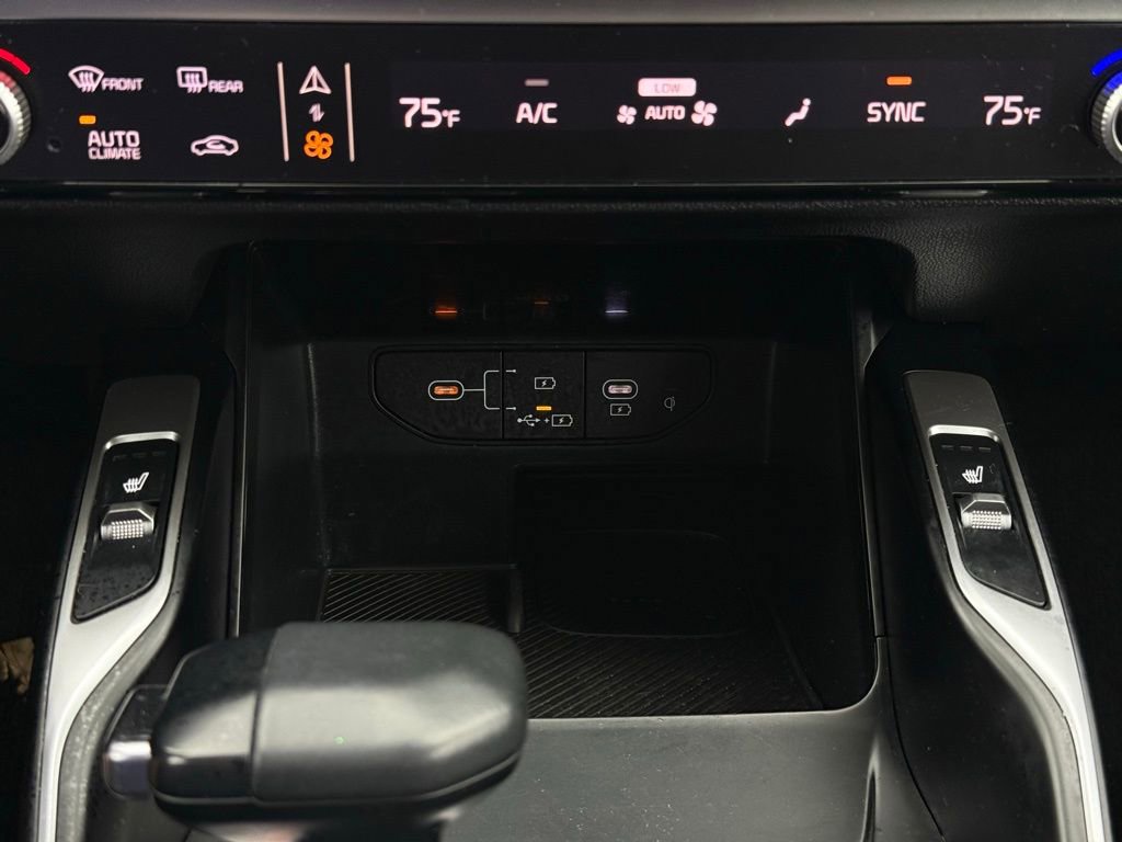 Certified 2024 Kia Sorento S image 47