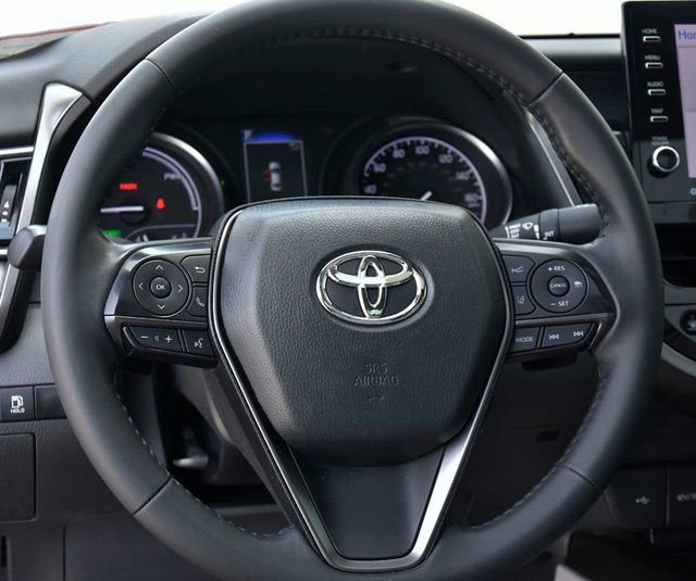 Used 2024 Toyota Camry SE w/ Audio Upgrade Package FWD image 17