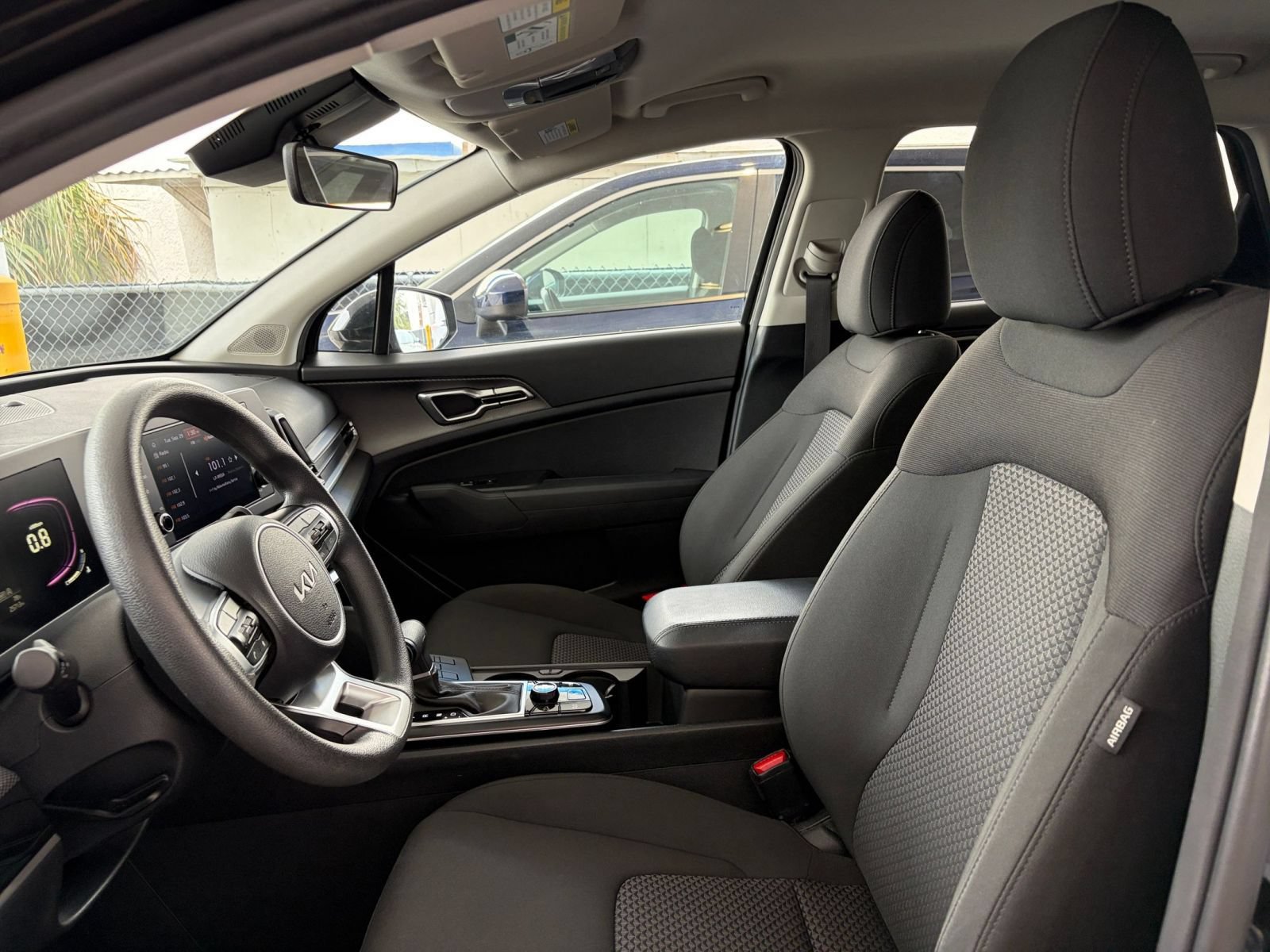 Used 2025 Kia Sportage LX FWD image 26