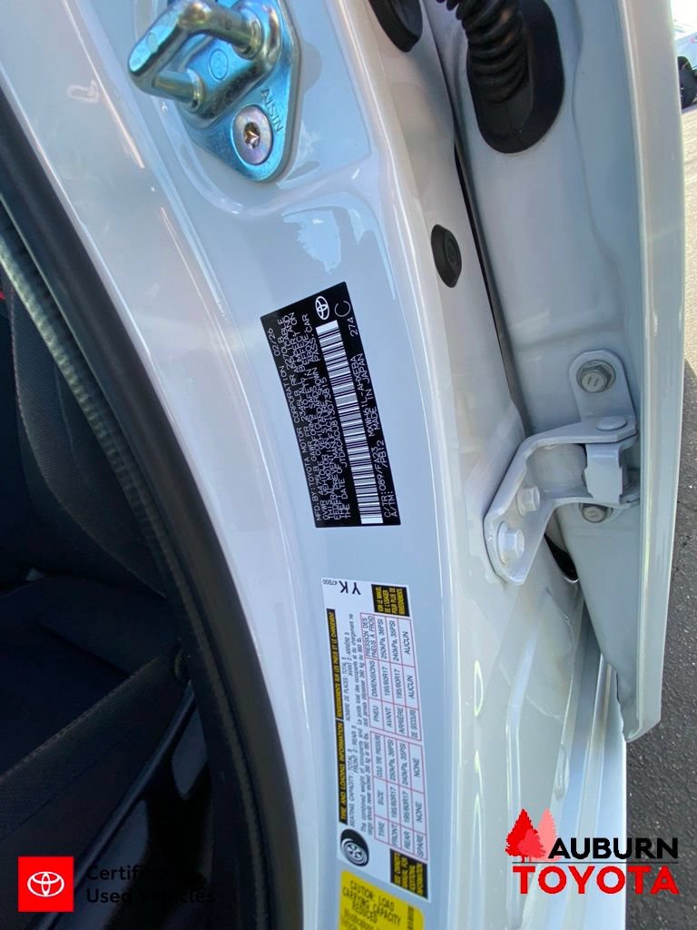 Certified 2026 Toyota Prius Plug-In Hybrid FWD image 31
