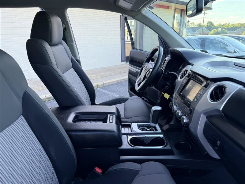 Used 2017 Toyota Tundra SR5 AWD/4WD image 13