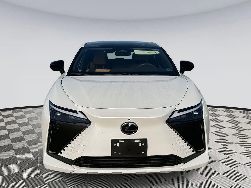 Used 2025 Lexus RZ 450e image 6