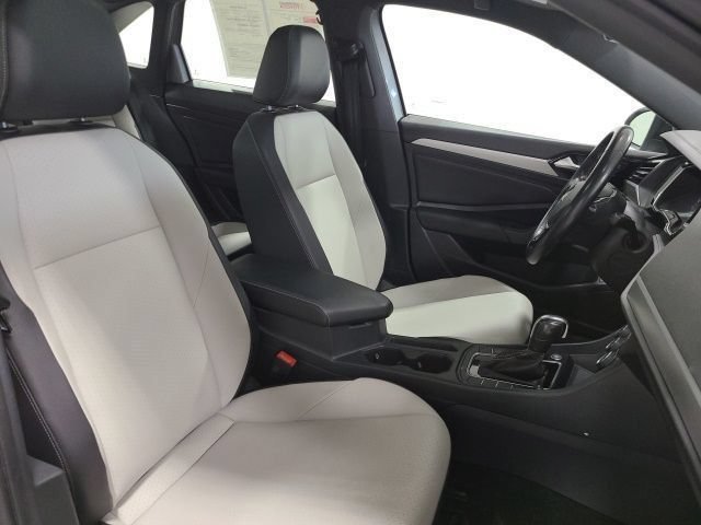 Used 2021 Volkswagen Jetta R-Line FWD image 18