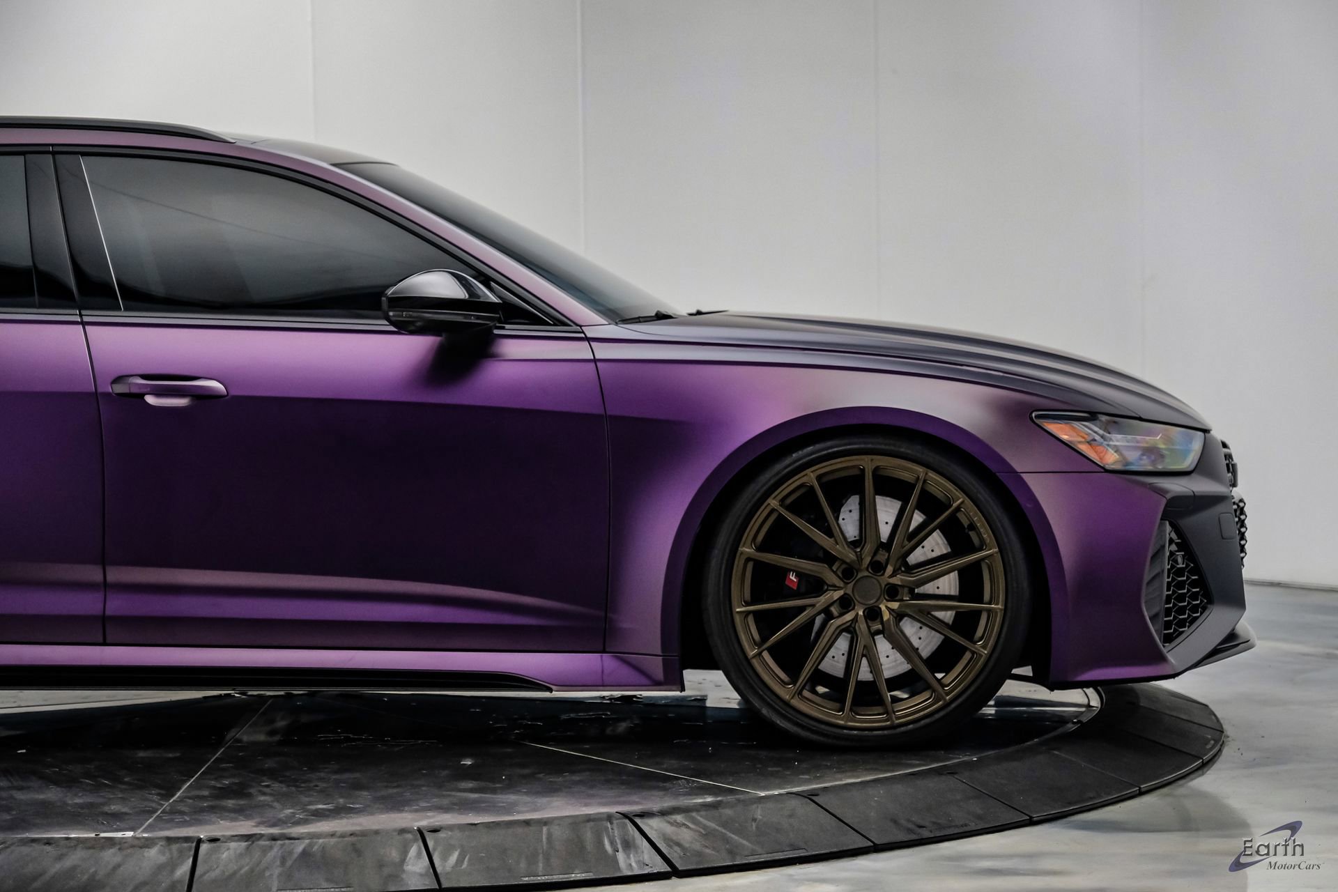 Used 2023 Audi RS 6 w/ Black Optic Package image 27