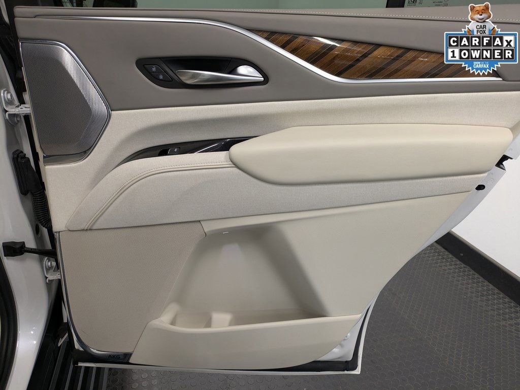 Used 2022 Cadillac Escalade Premium Luxury Platinum w/ Heavy-Duty Trailer Package image 25