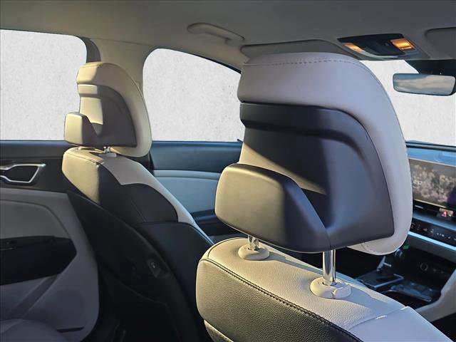 Used 2024 Kia Sportage EX image 21