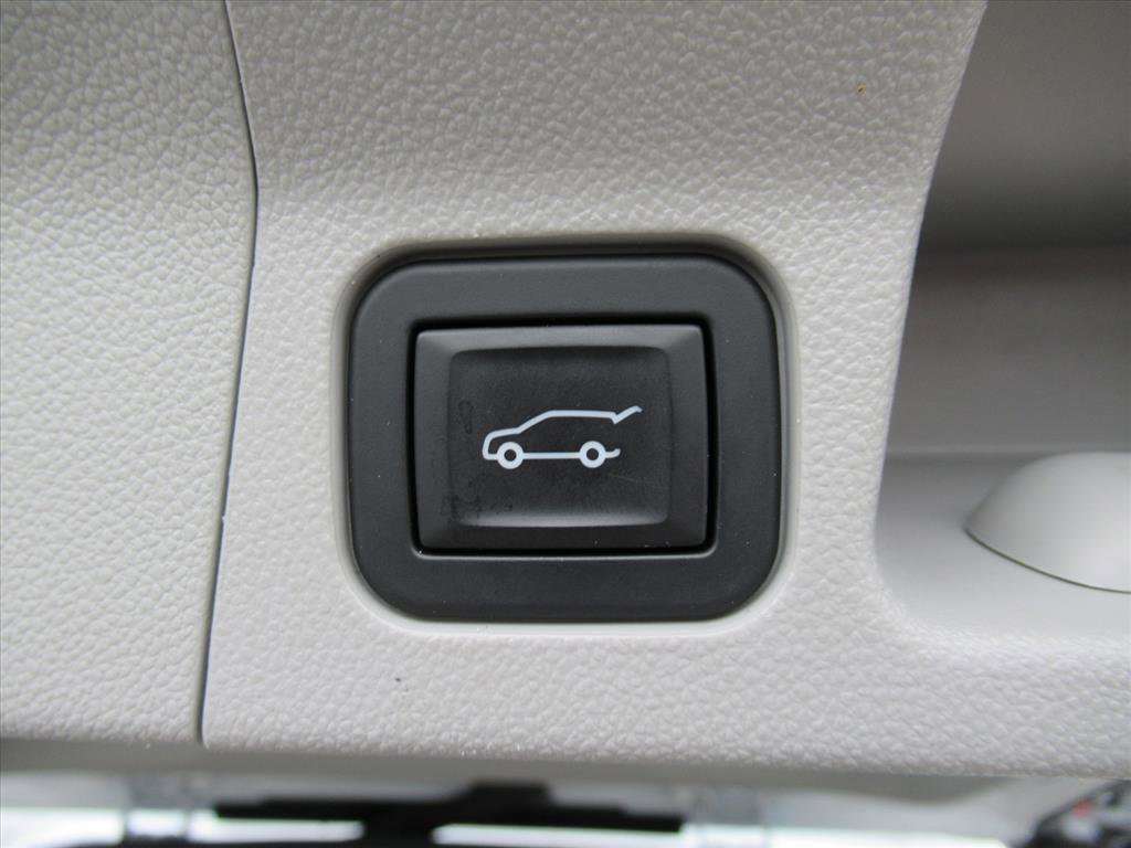 Used 2023 GMC Acadia SLT image 36