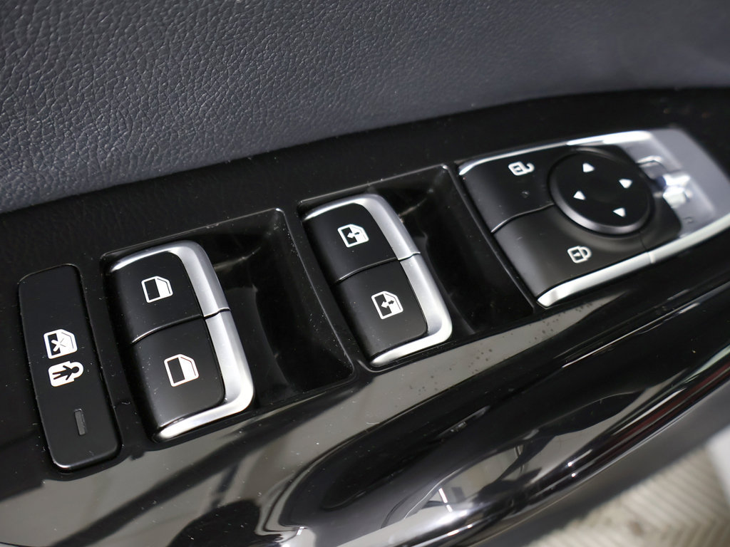 Used 2025 Kia K5 GT-Line w/ GT-Line Premium Package FWD image 40