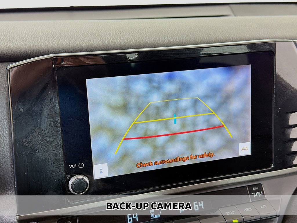 Used 2025 Toyota Camry LE image 5