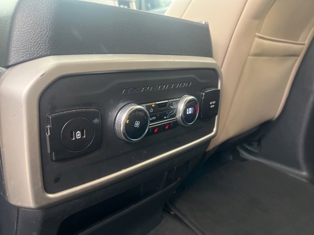 Used 2024 Ford Expedition Max Limited image 8
