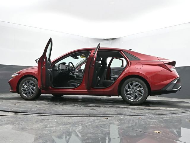 Used 2024 Hyundai Elantra SEL image 69