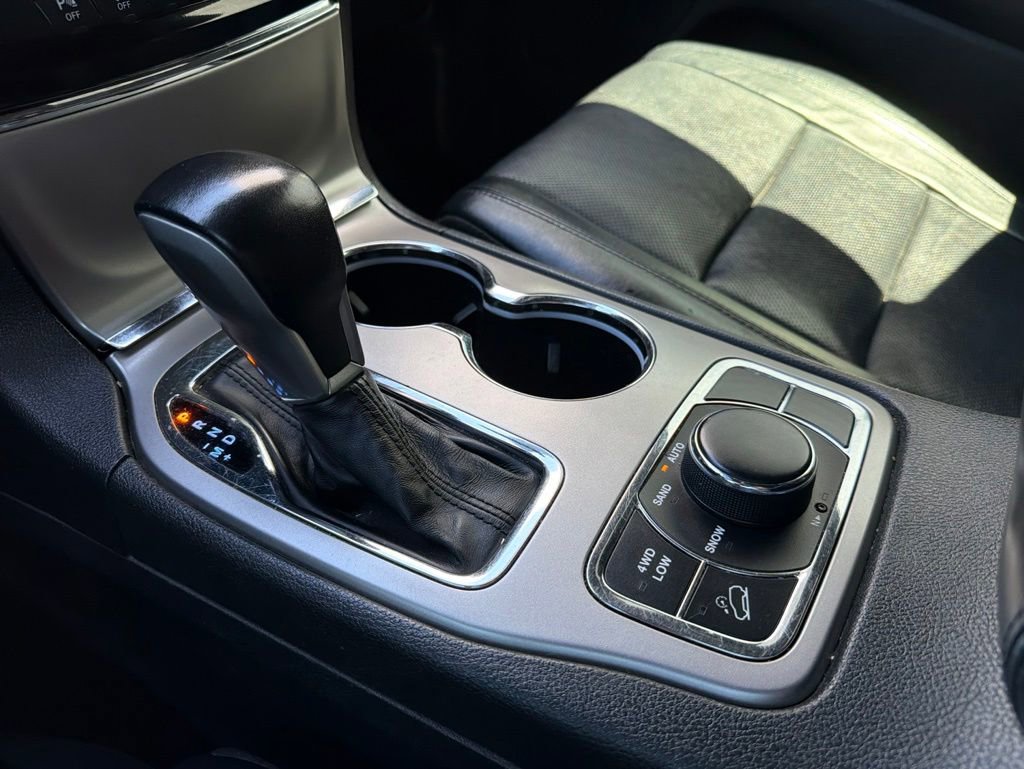 Certified 2020 Jeep Grand Cherokee Limited w/ Luxury Group II AWD/4WD image 17