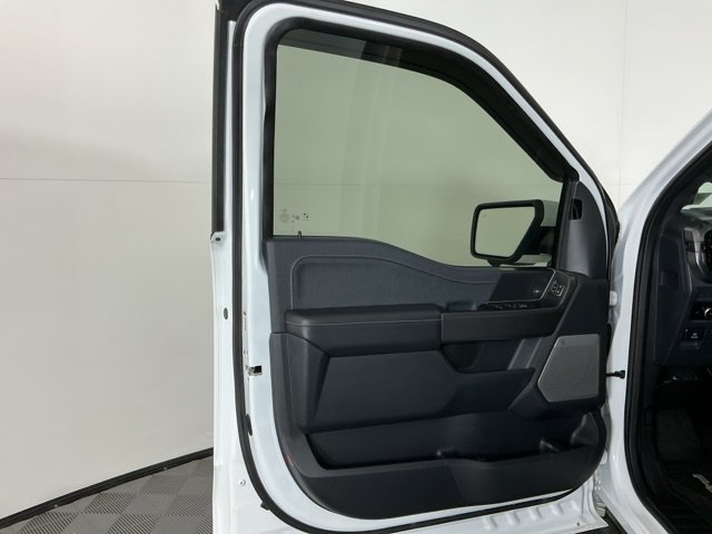 Used 2025 Ford F150 Lariat AWD/4WD image 13