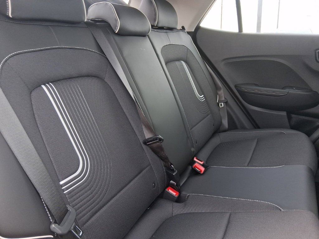 New 2025 Hyundai Venue Limited image 13