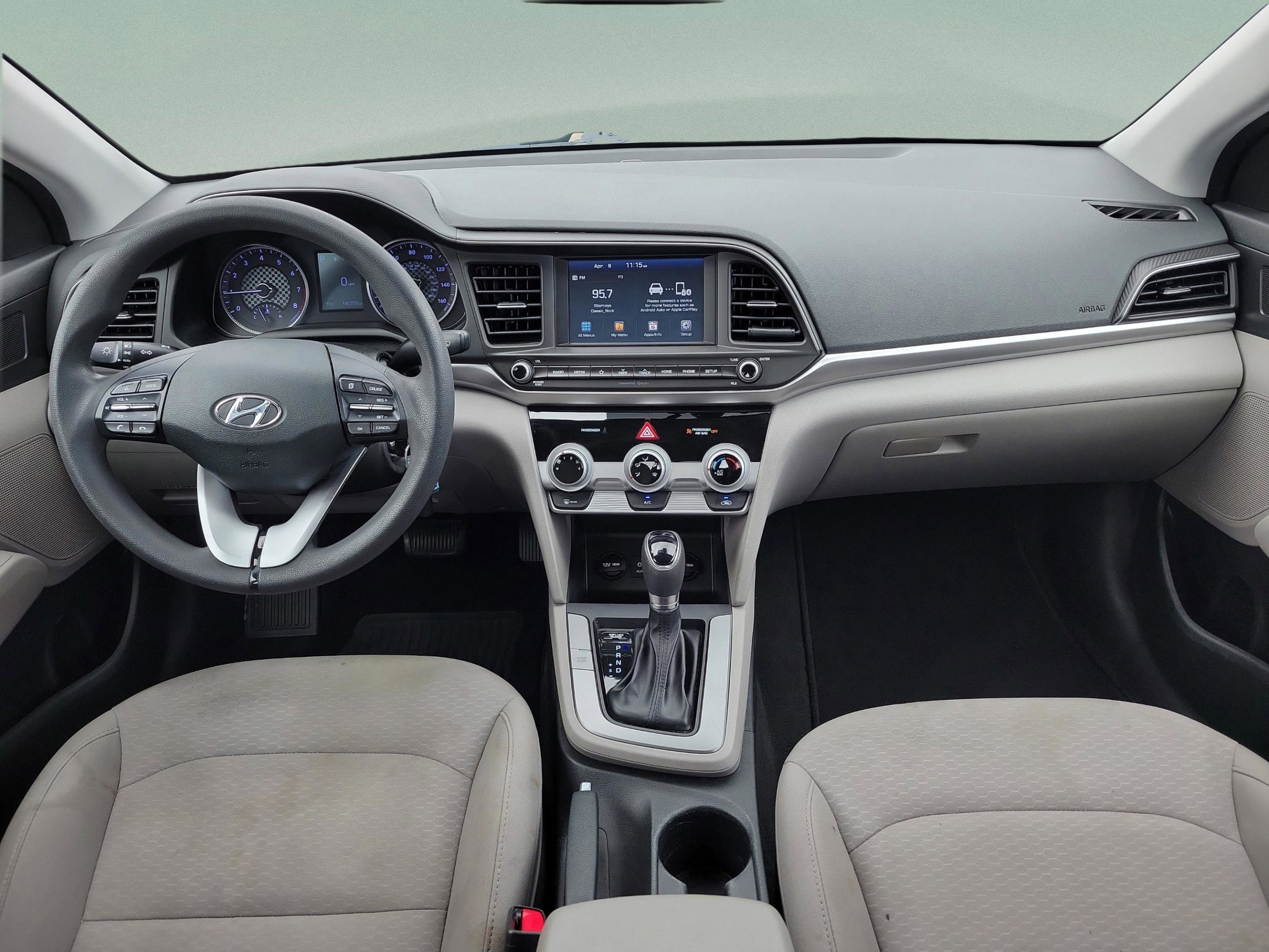 Used 2019 Hyundai Elantra SEL image 11