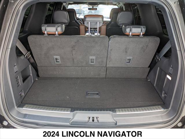 Used 2024 Lincoln Navigator Reserve image 30