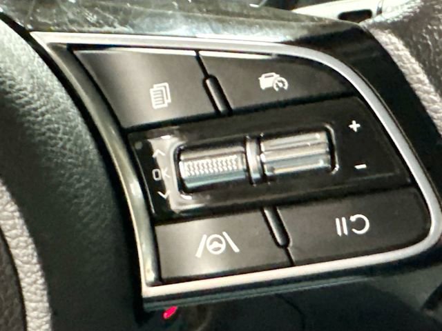 Used 2023 Kia Forte LXS image 10