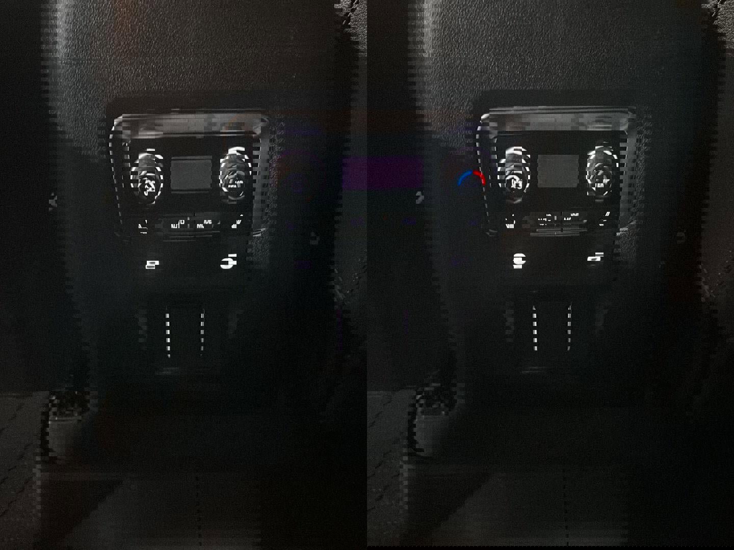 Used 2022 Chevrolet Suburban LT w/ Luxury Package image 22