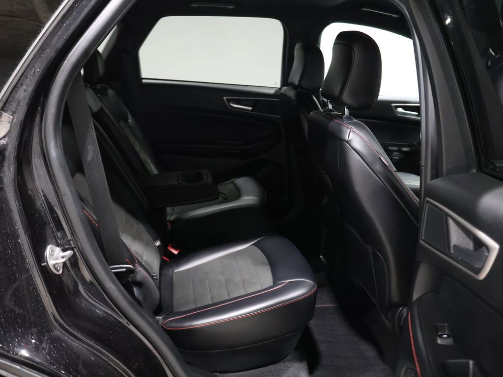 Used 2024 Ford Edge ST-Line image 19