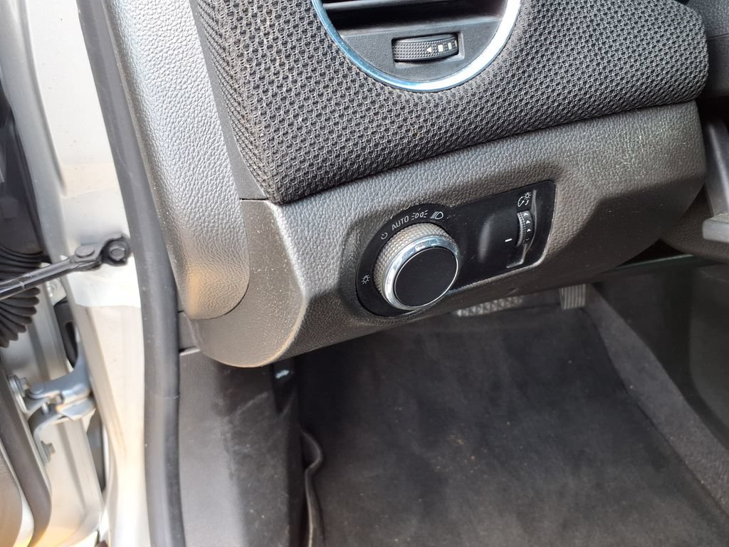 Used 2014 Chevrolet Cruze LT FWD image 20