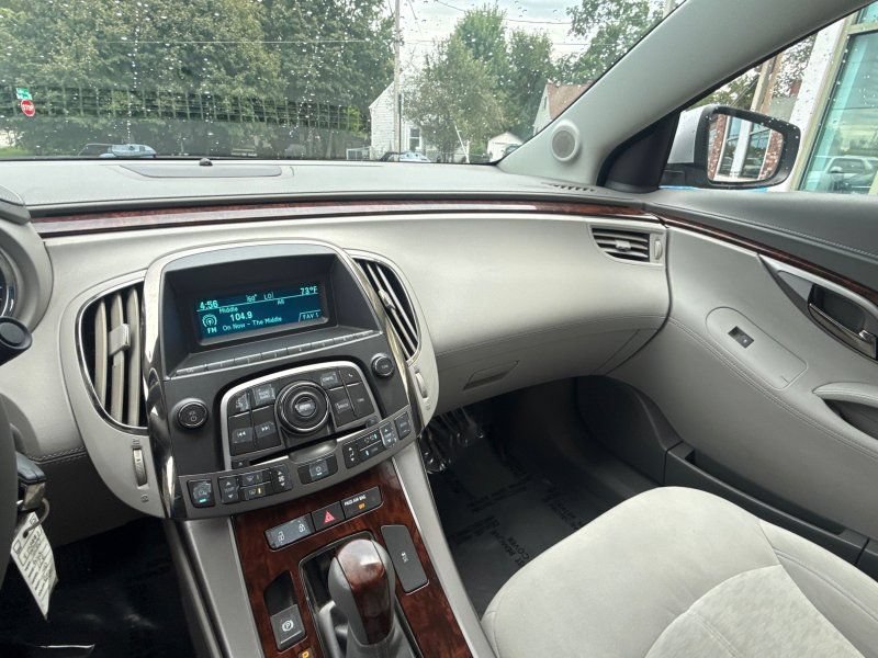 Used 2010 Buick LaCrosse CX FWD image 24