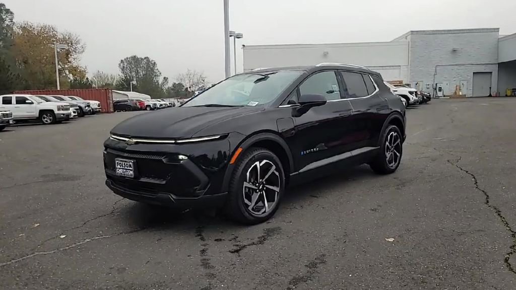 New 2026 Chevrolet Equinox EV LT image 4