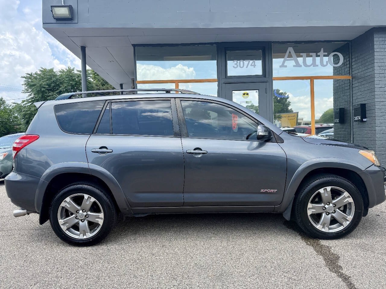Used 2011 Toyota RAV4 Sport w/ Premium Seating Pkg AWD/4WD image 2