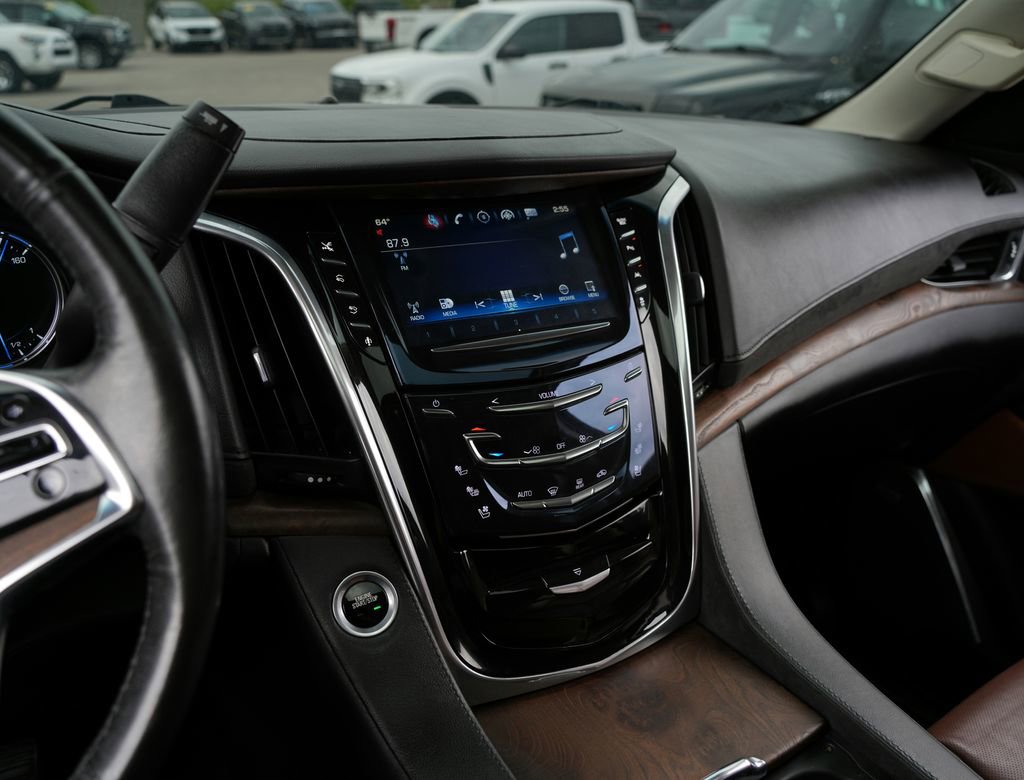 Used 2016 Cadillac Escalade Premium AWD/4WD image 14