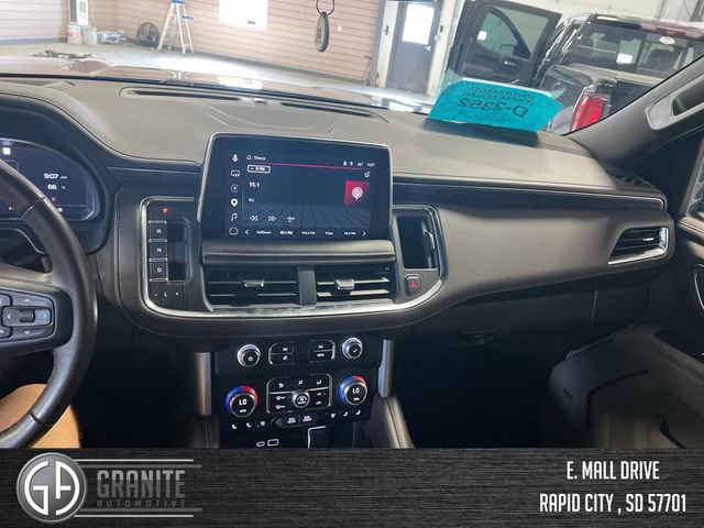 Used 2023 GMC Yukon SLT AWD/4WD image 13