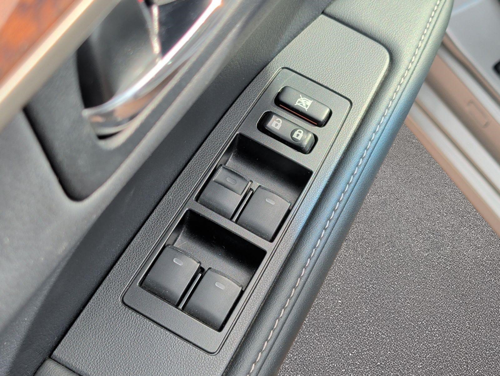 Used 2015 Lexus ES 350 w/ Luxury Package FWD image 9