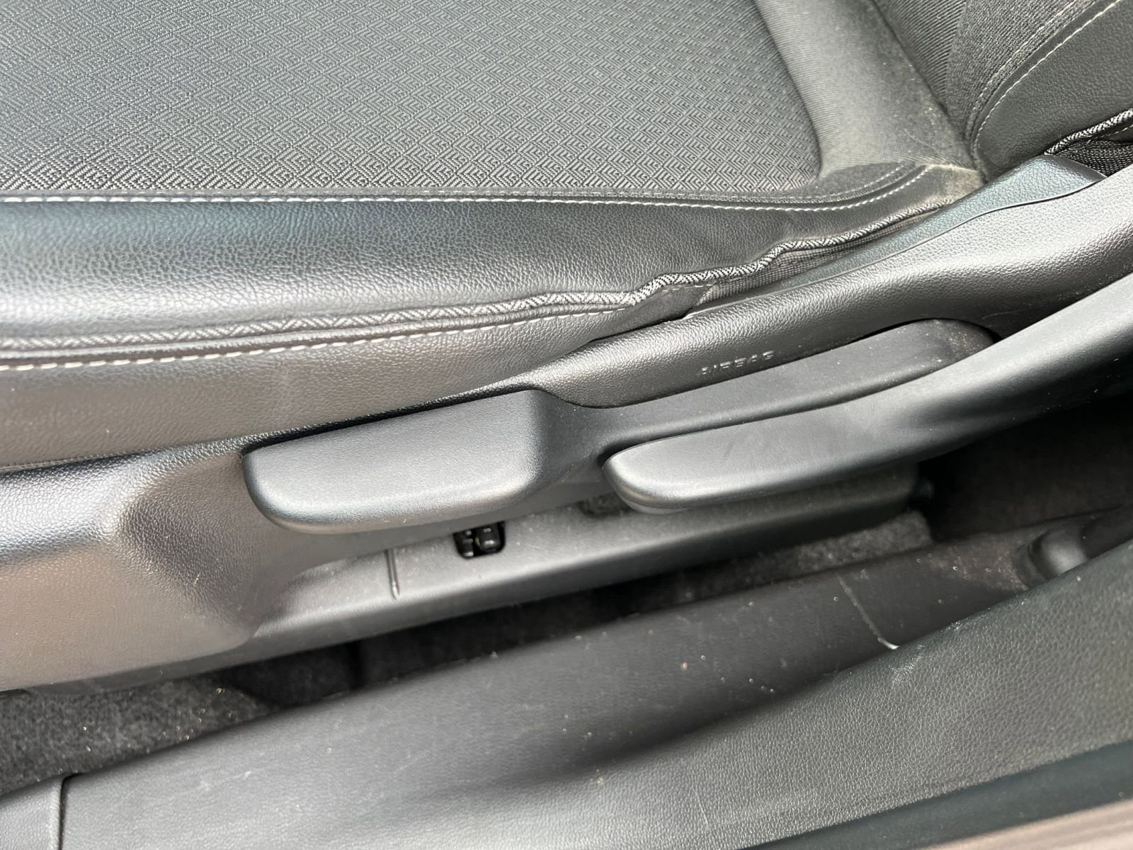 Used 2025 Buick Encore GX Preferred image 23