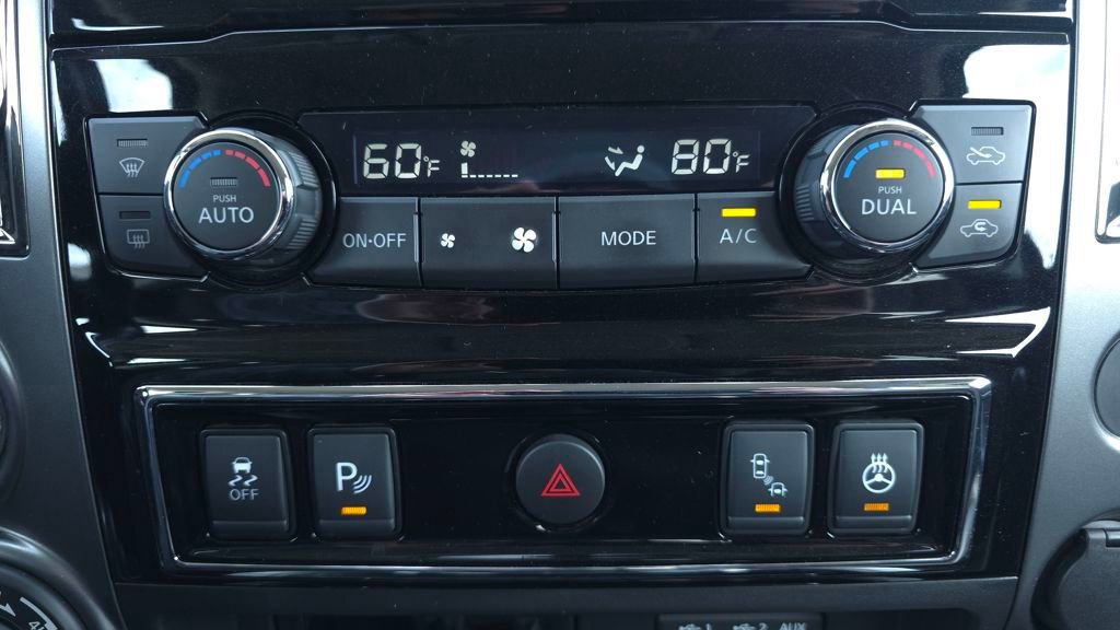 Used 2019 Nissan Titan Platinum Reserve image 37