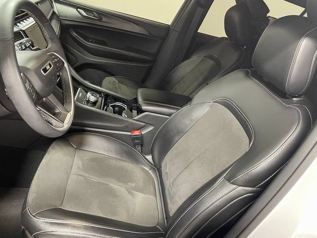 Used 2023 Jeep Grand Cherokee L Laredo AWD/4WD image 12