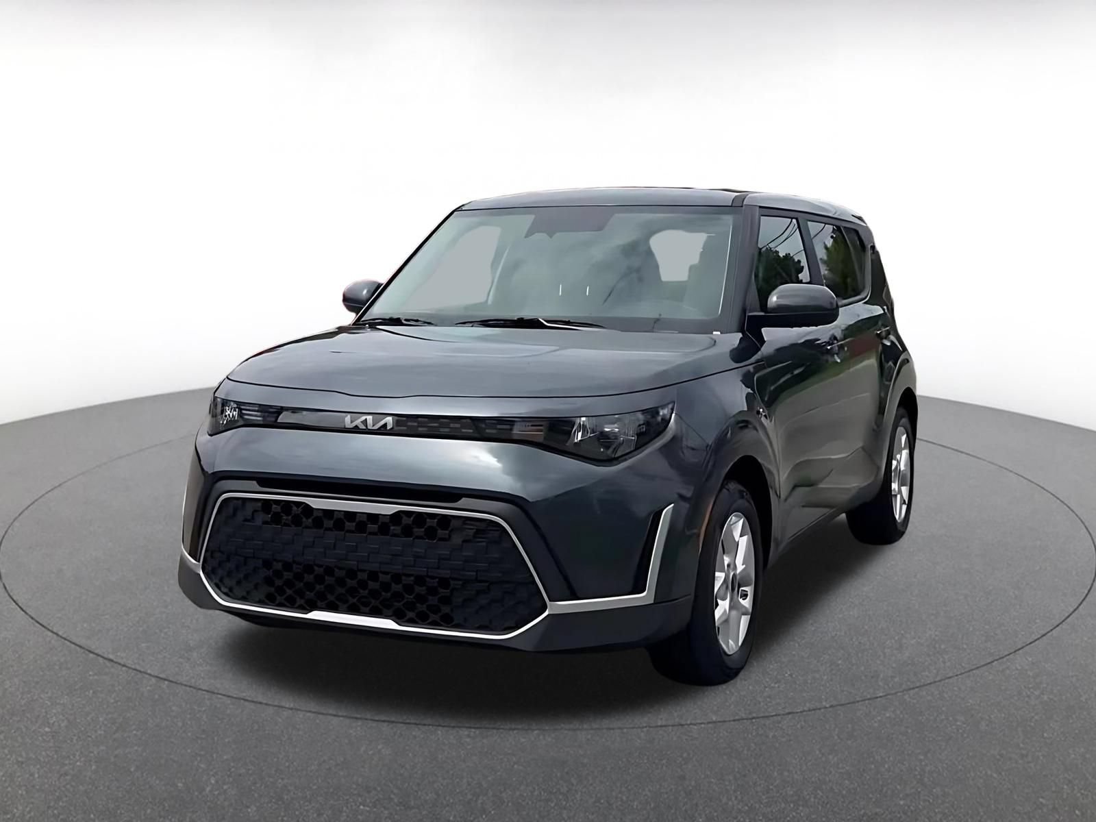 Used 2025 Kia Soul LX w/ LX Technology Package FWD image 7