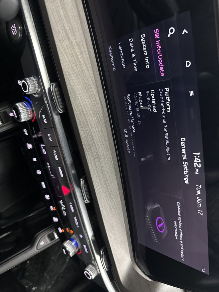 Used 2024 Kia Telluride SX X-Line image 31