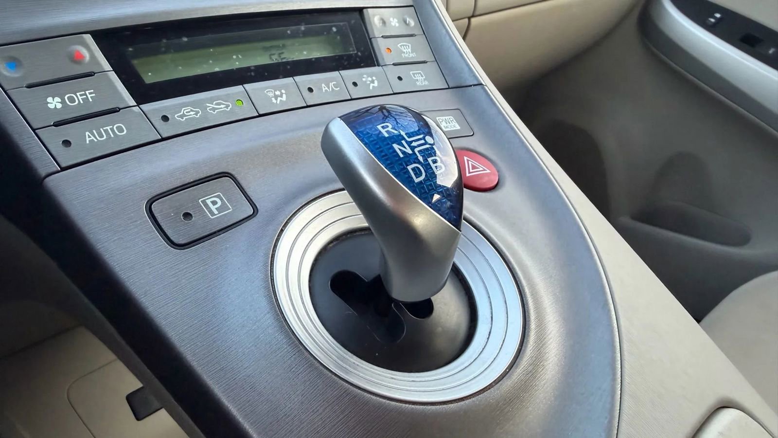 Used 2014 Toyota Prius Four image 34