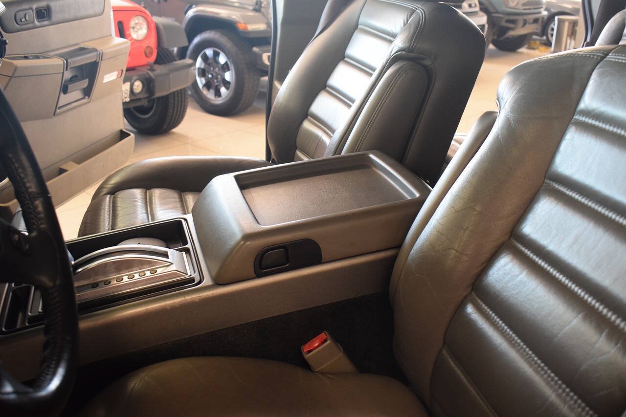 Used 2003 HUMMER H2 w/ Preferred Equipment Group AWD/4WD image 44