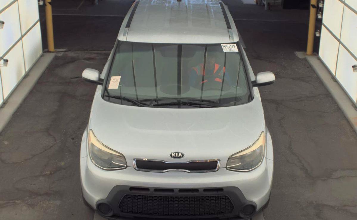 Used 2015 Kia Soul FWD image 2
