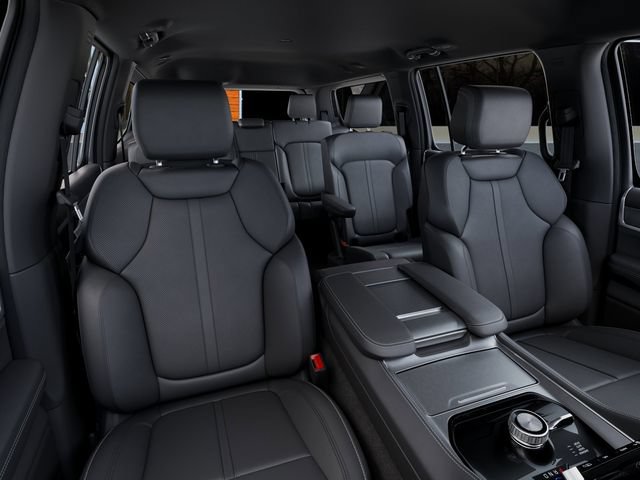 New 2026 Jeep Grand Wagoneer Limited AWD/4WD image 16