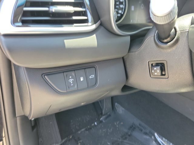 Certified 2026 Genesis G70 2.5T Prestige RWD image 17