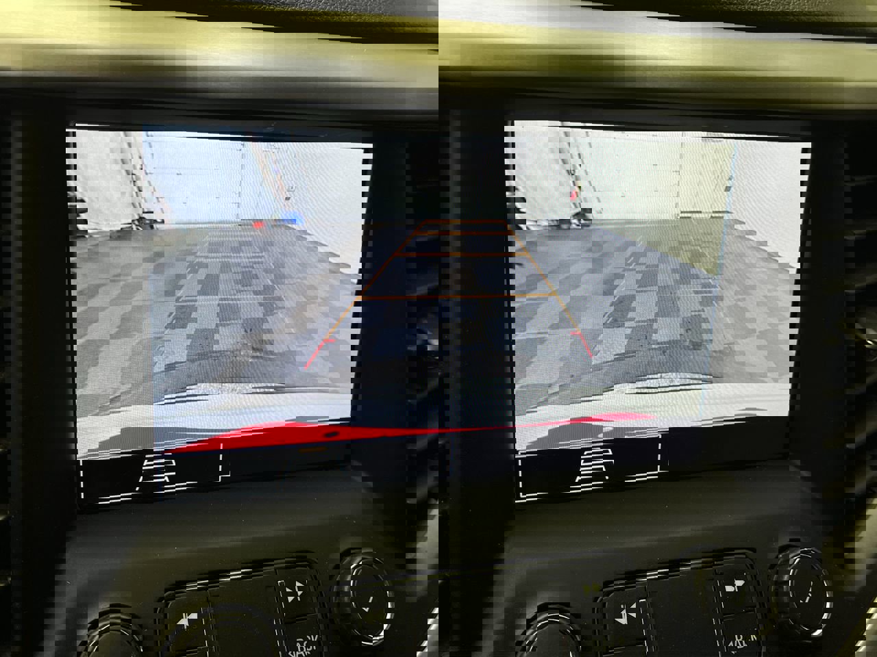 Certified 2021 GMC Acadia SLE w/ Driver Convenience Package image 5