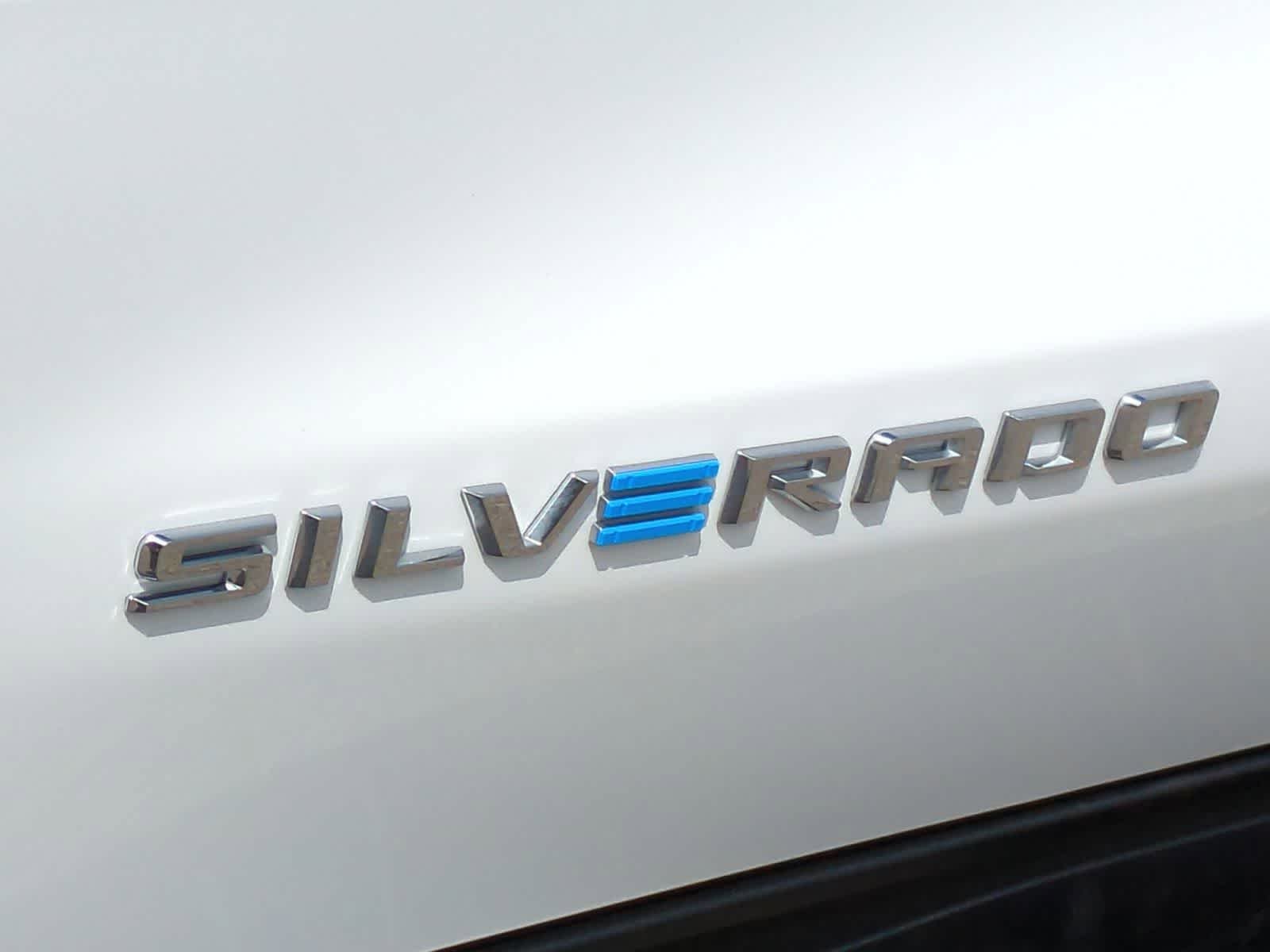 Used 2026 Chevrolet Silverado EV LT AWD/4WD image 9
