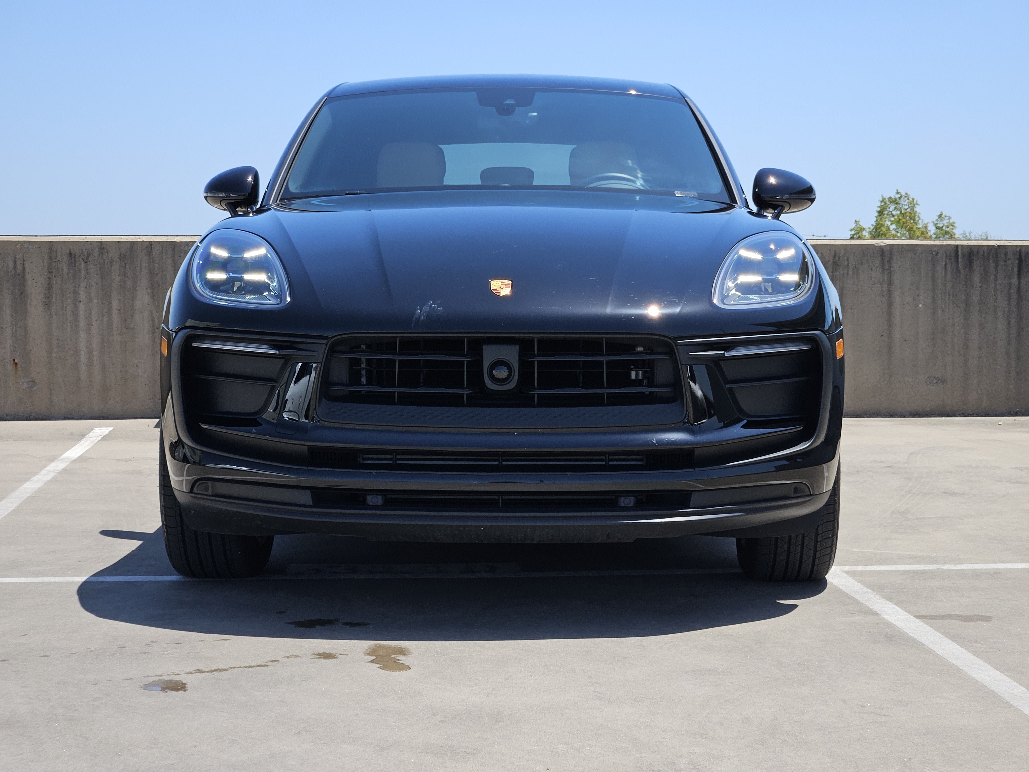 Certified 2026 Porsche Macan AWD/4WD image 11
