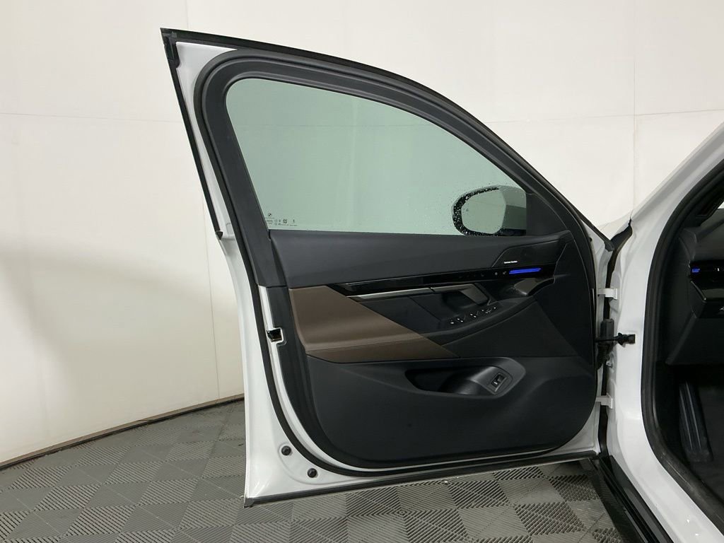 Certified 2025 BMW 530i w/ M Sport Package RWD image 19
