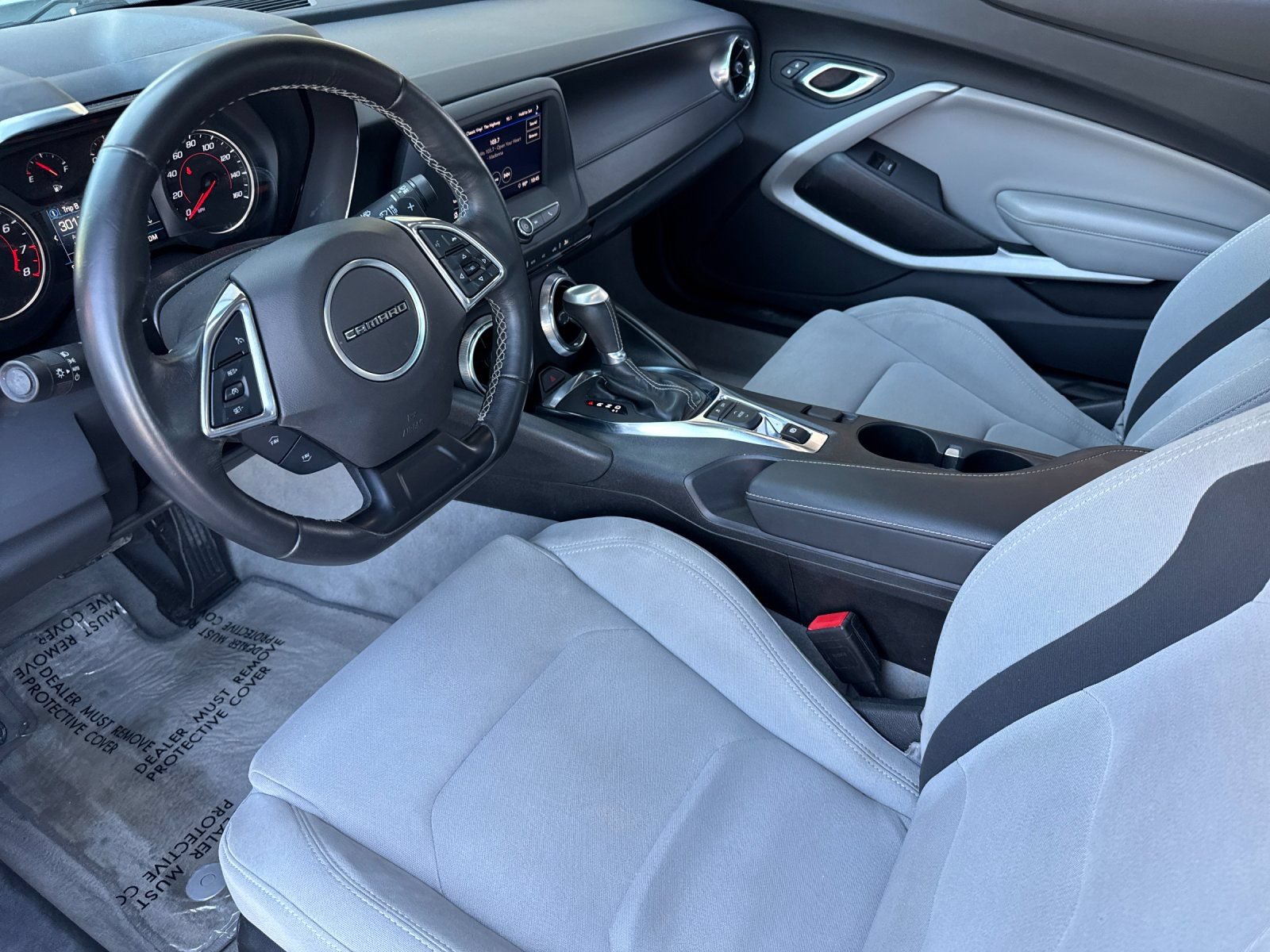 Used 2023 Chevrolet Camaro LT RWD image 10