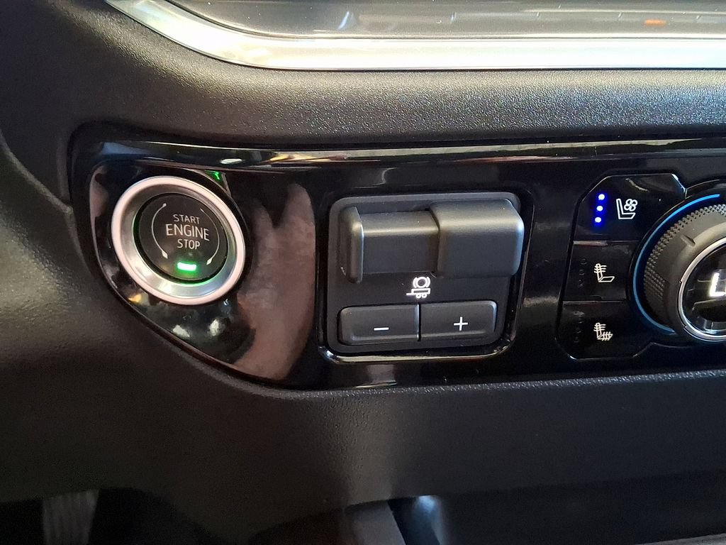 Certified 2025 Chevrolet Silverado 2500 High Country w/ Technology Package AWD/4WD image 25