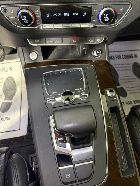 Used 2019 Audi Q5 2.0T Premium Plus w/ Premium Plus Package AWD/4WD image 31