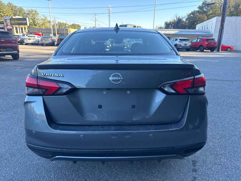 Used 2024 Nissan Versa SR FWD image 5